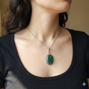 Silver and Green Oval Pendant Necklace